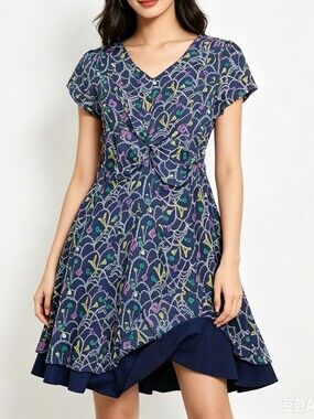 🍭🍭92% Silk, Floral Tie-Front V-Neck Dress in Navy